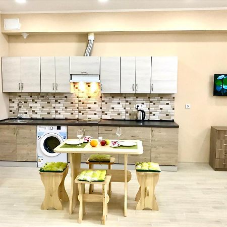 Комфортные Апартаменты Smart Zarvantsy ภายนอก รูปภาพ